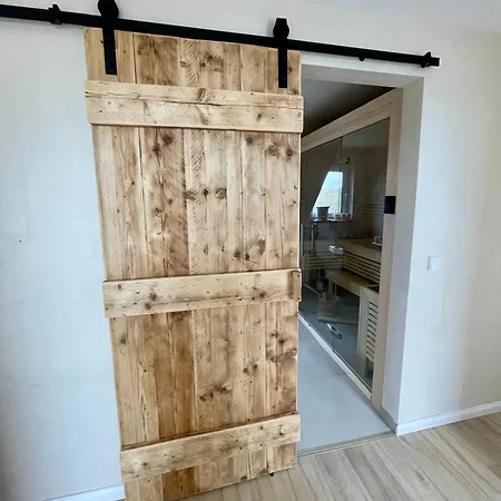 Deichkoje 12 - Deck 2 Mit Sauna Und Balkon Mit Eiderblick In * Tönning